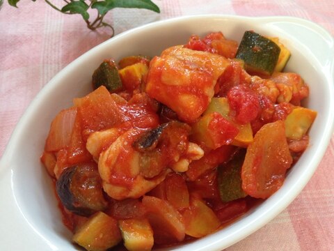 ズッキーニと鶏もも肉のトマト煮♪